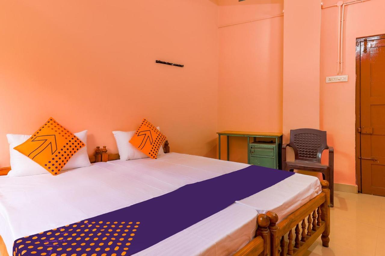 Oyo New Mubarak Tourist Home Panmana Экстерьер фото