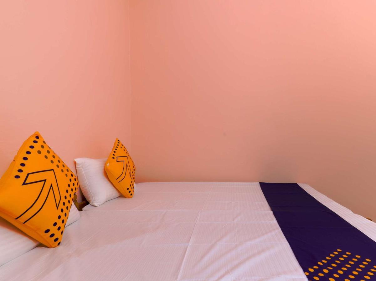 Oyo New Mubarak Tourist Home Panmana Экстерьер фото