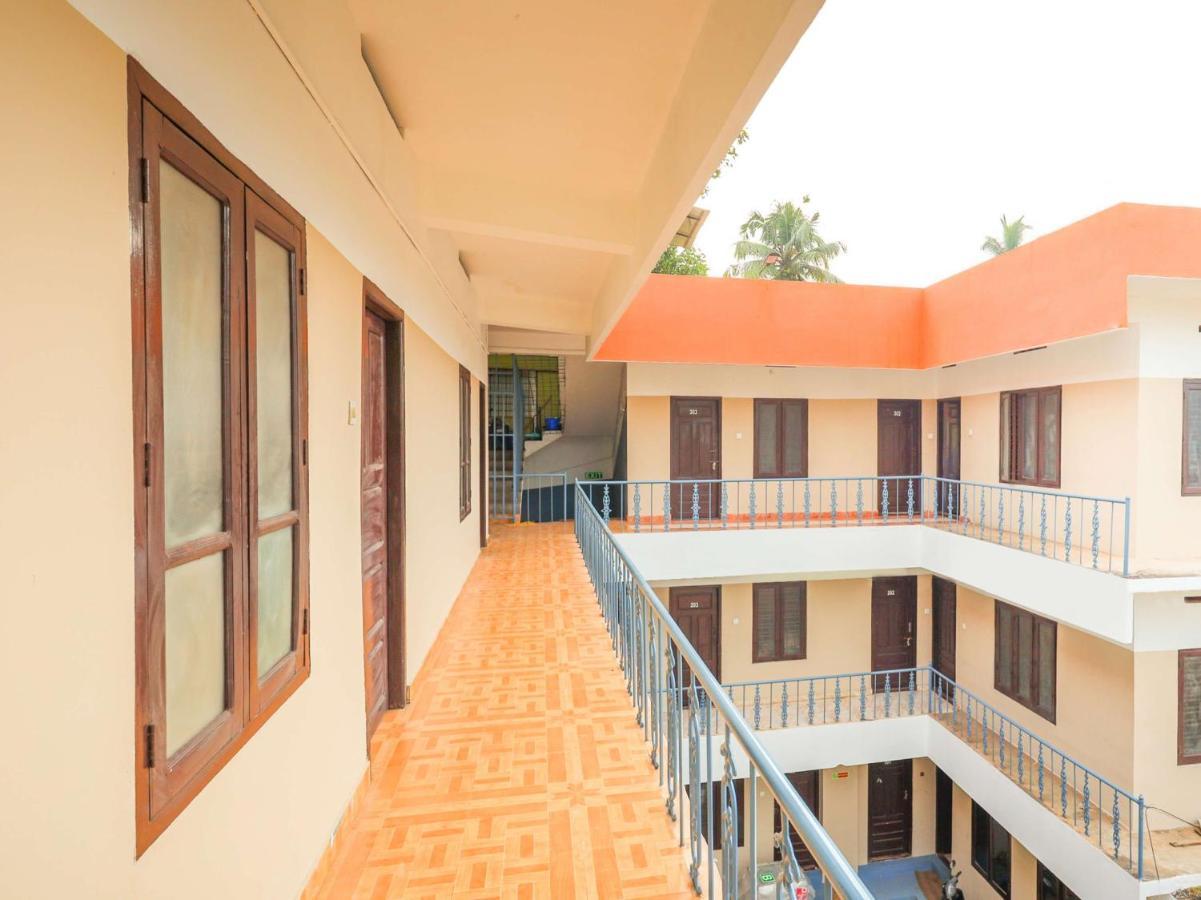 Oyo New Mubarak Tourist Home Panmana Экстерьер фото